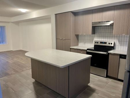 For Lease - 1525 Kingston Road Unit# 107, Pickering, Ontario - Photo 3