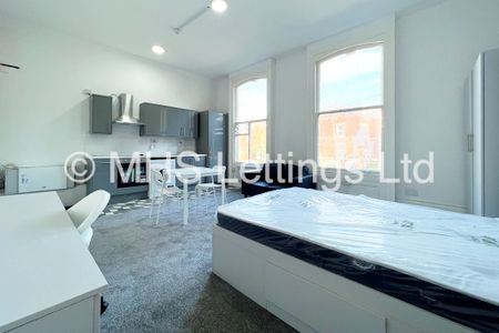1 Bedroom Flat for rent in Brudenell Road - Photo 3