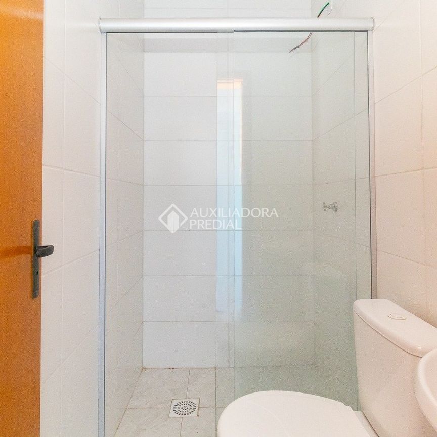 Casa com 2 quartos e 54m² para alugar em Restinga, Porto Alegre. - Photo 1
