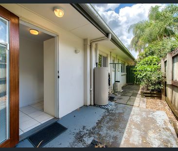 Unfurnished Townhouse - Photo 2