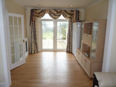 3 bedroom terraced house to rent - Photo 2