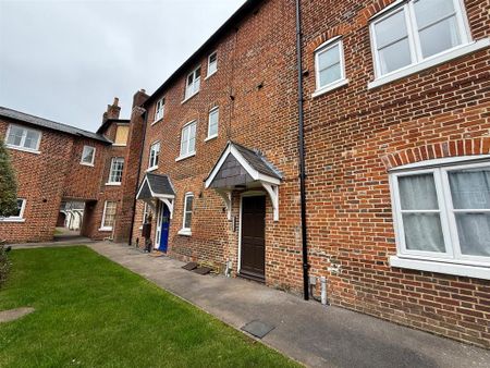 1 bedroom flat to rent - Photo 5