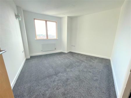 3 bedroom apartment to rent - Photo 4