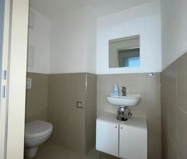 Helle 2 Zimmerwohnung im Erdgeschoß mit 17m² großer Terrasse gut ge... - Foto 2