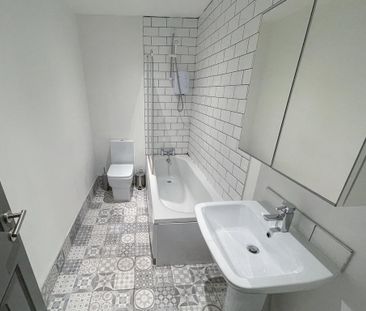 3 bedroom apartment to rent - Photo 5