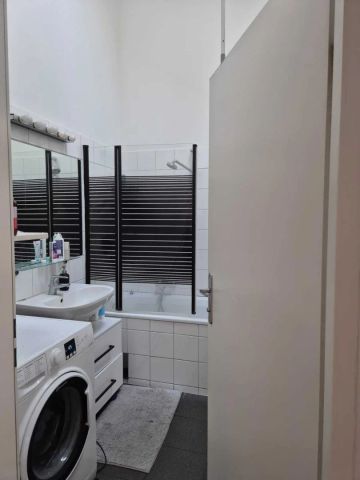 Dachgeschosswohnung in der Sandwirtgasse: ab sofort frei! - Foto 2