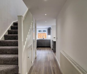 3 bedroom detached house to rent - Photo 4