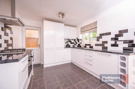 3 bedroom house - Photo 2