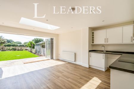 3 bedroom house to rent Fletchers Lane, Sidlesham Common, Chichester, PO20 - Photo 4