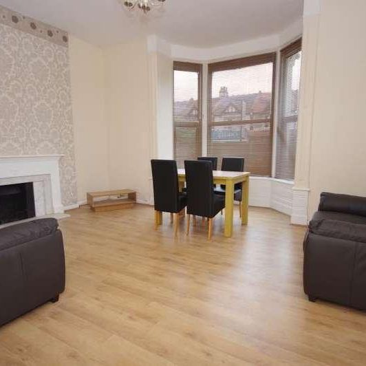 Ballards Lane, North Finchley, N12 - Photo 1