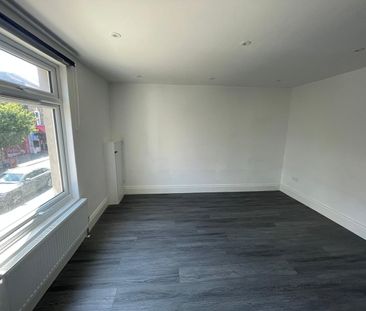 2 Bed Flat, London Road, CR0 - Photo 1