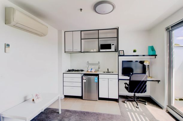 1 Bedroom with balcony style 2 - Photo 1
