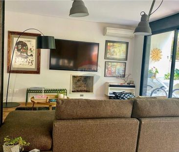 Casa de condomínio para locação com 3 dormitórios, 3 suítes, 5 vaga... - Foto 4