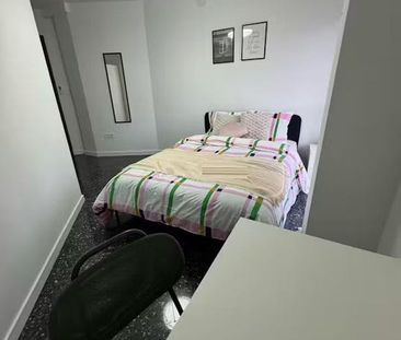 Carrer de Juan de Garay, Valencia, Valencian Community 46017 - Photo 2