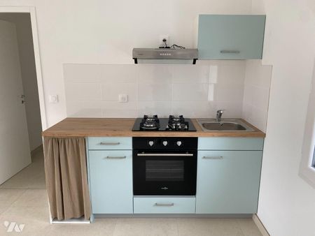 MONTGERMONT, à deux pas du centre et à proximité immédiate de RENNES, maison en campagne entièr... - Photo 4