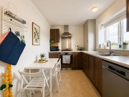 3 Bedroom House To Let - Photo 4