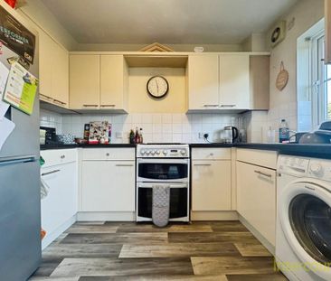 2 bedroom semi-detached house to rent - Photo 2