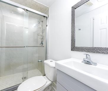 For Lease - 14 Paramount Place, Brampton, Ontario - Photo 4