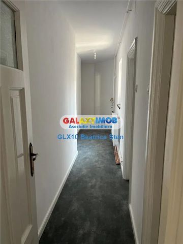 Inchiriere apartament 3 camere etaj 1 in vila Calea Calarasilor birou - Photo 3