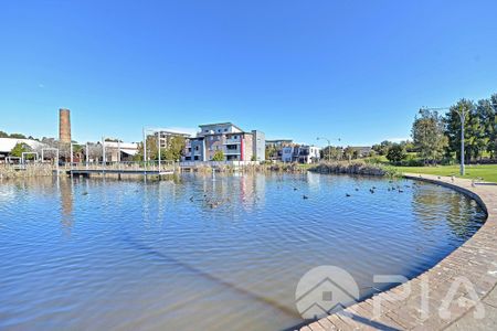 Two bedrooms apartment in Holroyd Garden park - Photo 3