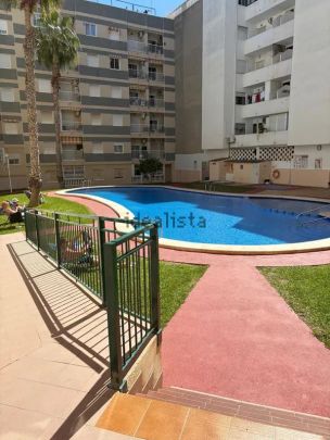 Alquiler de piso en Playa de los Locos - Photo 1