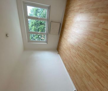 ** Geräumige & helle 4-Raumwohnung mit Balkon ** - Photo 1