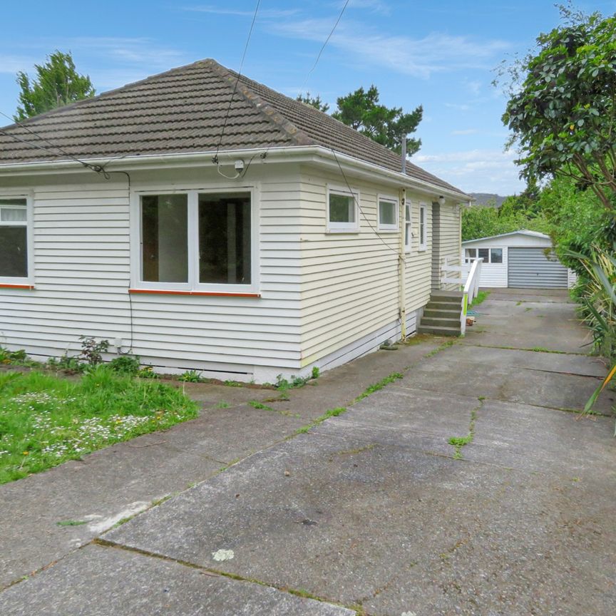 3-BED FAMILY HOME! - Photo 1