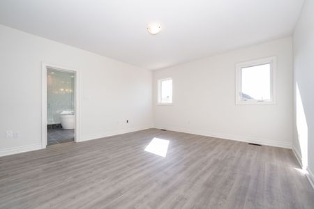 For Lease - 15 Monticola Avenue, Richmond Hill, Ontario - Photo 5