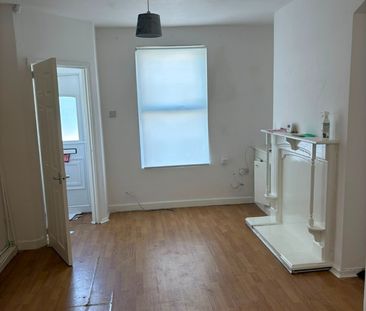 3 Bed Terraced House, Lind St, L4 - Photo 1