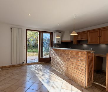 T2 BARRIERE DE BEGLES - Photo 4