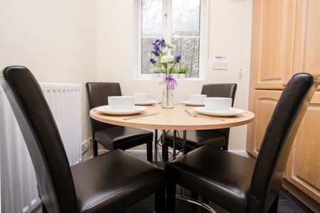 Maidenbower, West Sussex, RH10 - Photo 3
