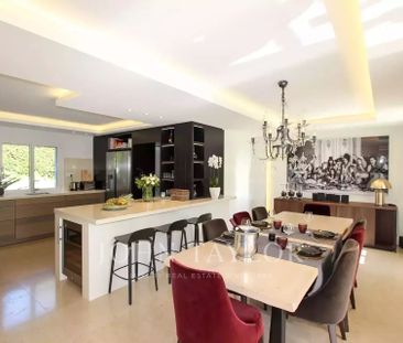 Maison à louer Valbonne, Cote d'Azur, France10 500 EUR / Mois - Photo 1