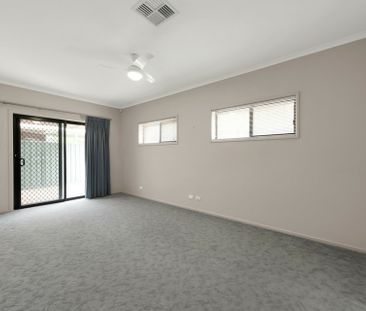 Spacious 4 Bedroom Family Home in Mawson Lakes - Photo 1