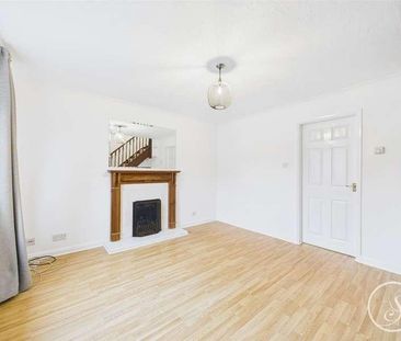 Field End Road, Halton, Leeds, LS15 - Photo 3