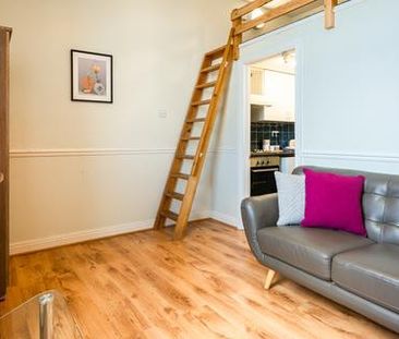 Flat 7, 2 VICTORIA TERRACE Leeds - LS3 1BX - Photo 2