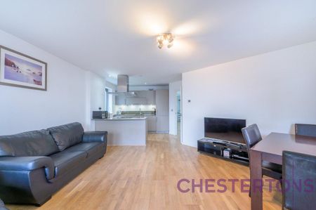 3 bedroom flat in 3 Glengarnock Avenue - Photo 4