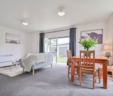 Tidy Family Home in Walton Way - Photo 2