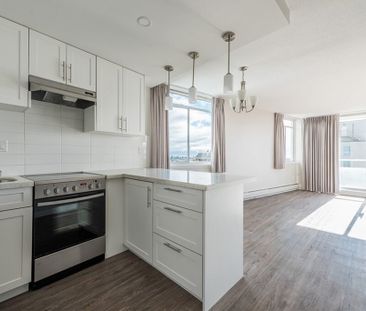 Park Towers - Photo 2