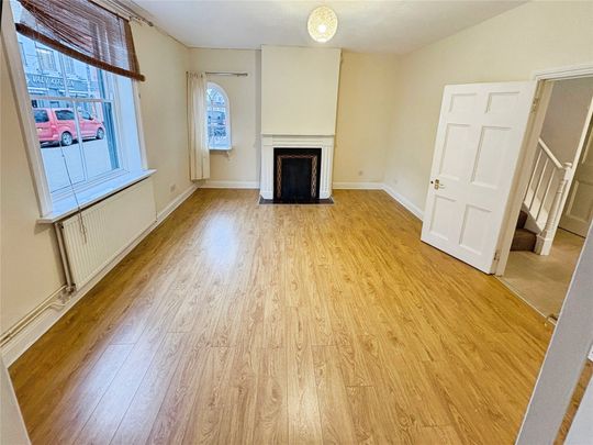 3 bedroom house to rent The Broadway, St. Ives, PE27 - Photo 1