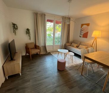 Location Appartement 4 pièces 64m² TALENCE 33400 - Photo 2