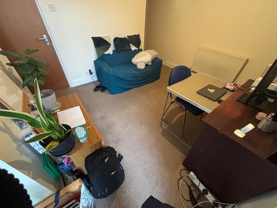 1 Bed Flat, Caversham, RG4 - Photo 1