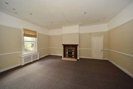 3 bedroom apartment to rent - Photo 2