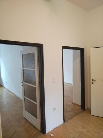 Pronájem bytu 2+1 75 m2 - Fotografie 2