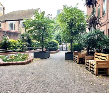 Studio to rent - Photo 5