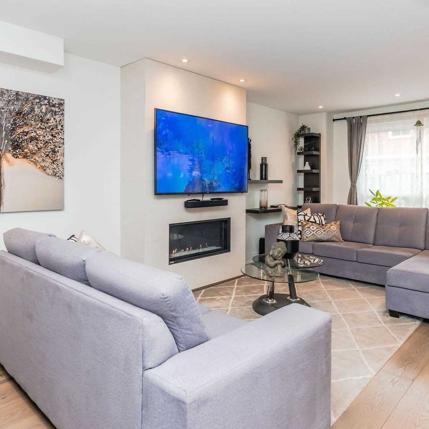 For Lease - 43 Donisi Avenue, Vaughan, Ontario - Photo 1