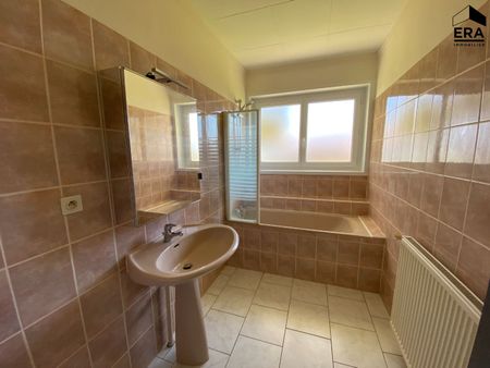 Location Maison 5 pièces 123m² - Photo 3