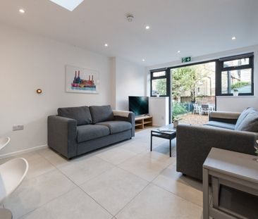 Room in a Shared House, Falcon Grove, SW11 - Photo 2