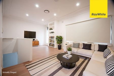 UPDATED THREE BEDDER IN CONVENIENT LOCATION - Photo 3