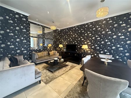 Pine Lodge Way, Epsom, Surrey, KT19 7AA - Photo 4