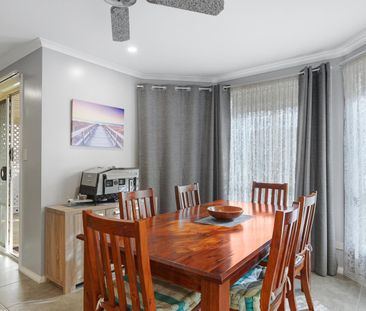 Low Maintenance Family Living in Craigmore - Photo 3